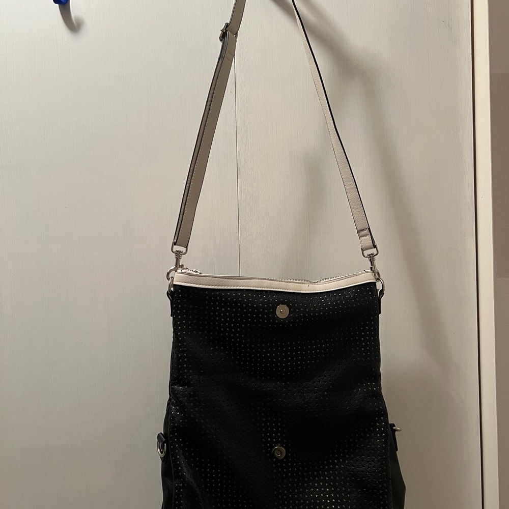 mark. brand Convertible Hobo bag to Clutch with adjustable straps - Picture 3 of 8